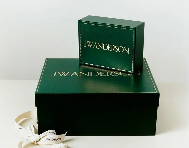Jonathan Anderson reinventa JW Anderson come marchio lifestyle